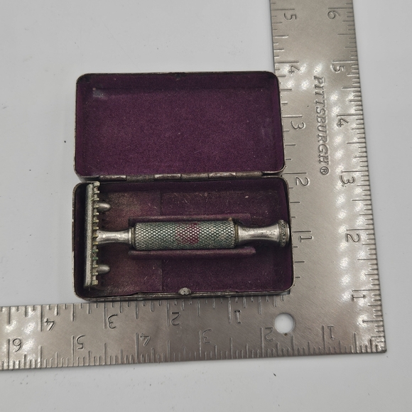 Vintage Gillette Safety Razor Travel Razor Shaver Set - w/ box & blades - Picture 3 of 5